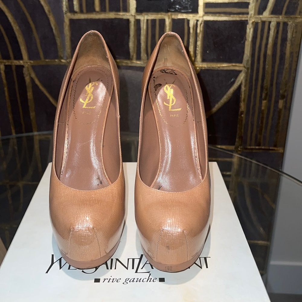 YSL Tribtoo pumps